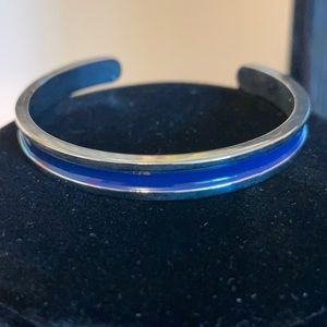 Open bangle bracelet
